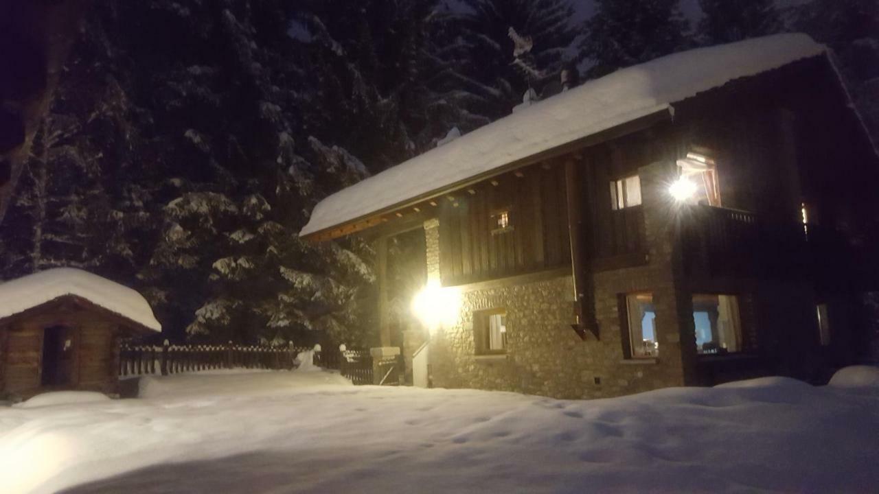 Chalet Blanc "Coeur Sapin" Courmayeur Exterior photo