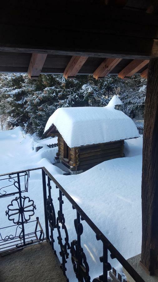 Chalet Blanc "Coeur Sapin" Courmayeur Exterior photo